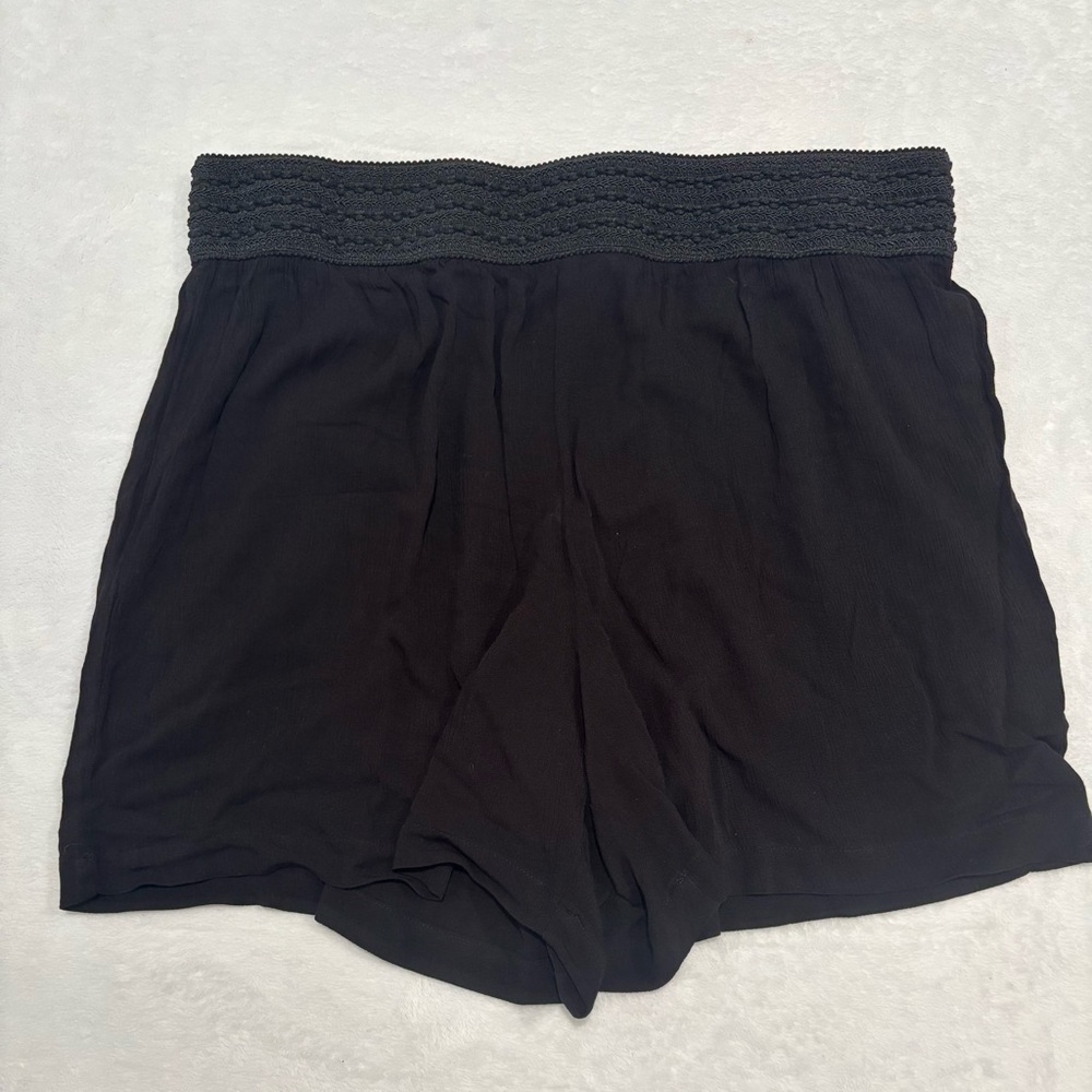 Robert Louis Black Shorts